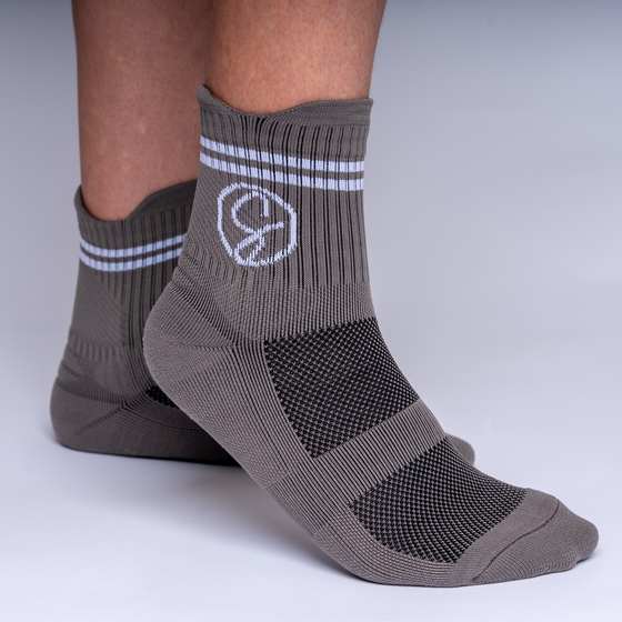 Stridely Gray Athletic Compression Socks – Breathable, Moisture-Wicking, Sport Support